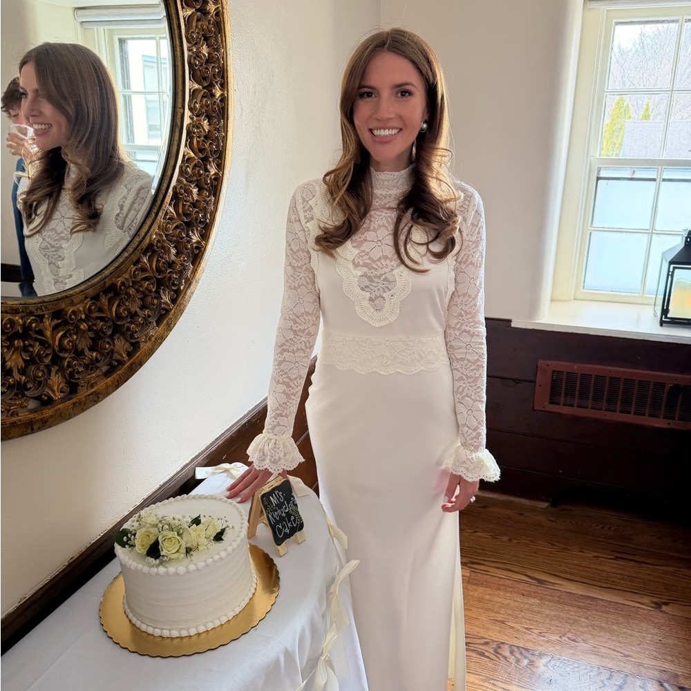 Elliatt Cream Long Sleeve Lace Dress - Picture 4 of 5
